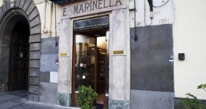 E. Marinella, l'ingresso del negozio storico di Napoli